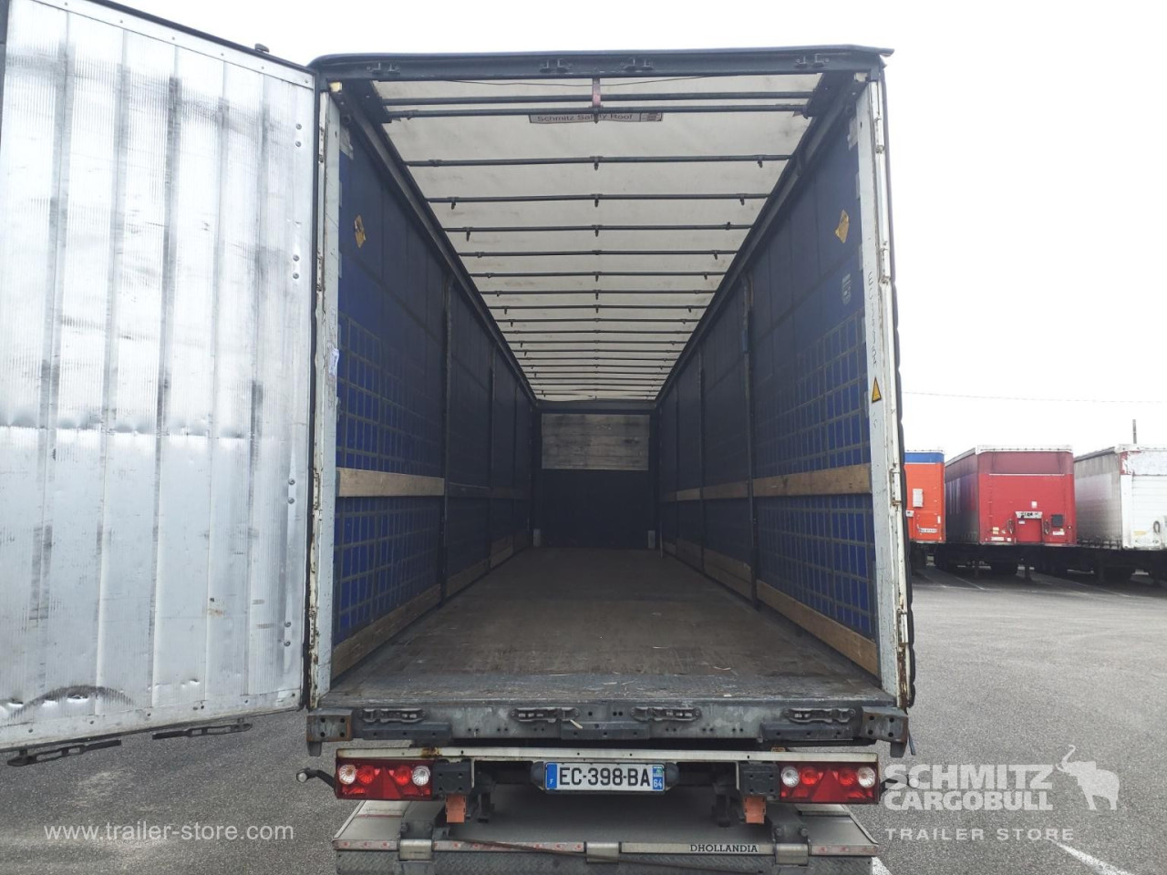 Schmitz Cargobull Semitrailer Curtainsider Standard Hayon 