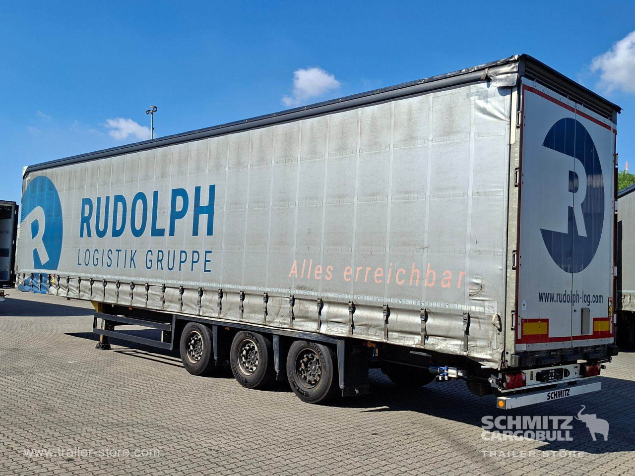 Schmitz Cargobull Curtainsider Coil Getränke 