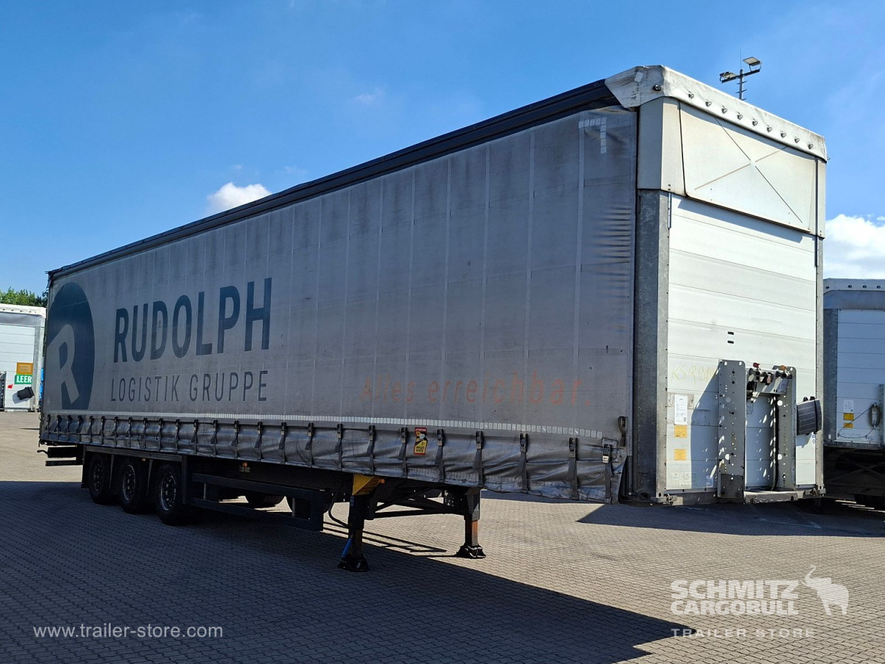 Schmitz Cargobull Curtainsider Coil Getränke 