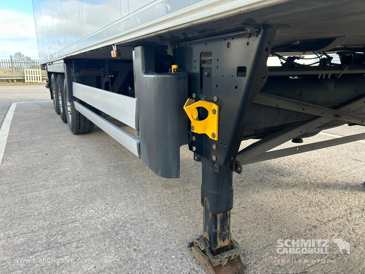 Schmitz Cargobull Reefer Multitemp Taillift 