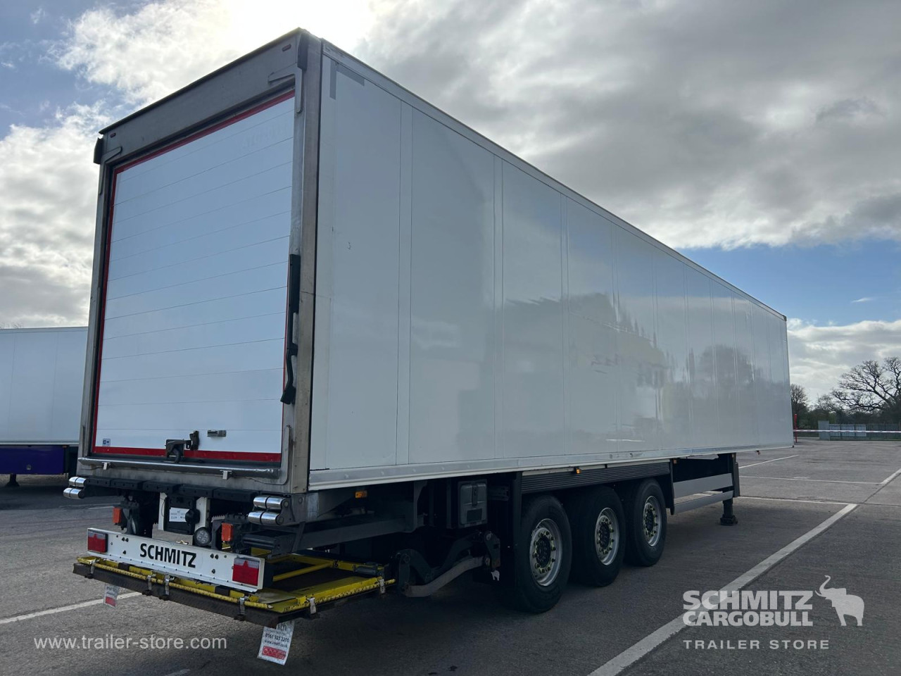 Schmitz Cargobull Reefer Multitemp Taillift 