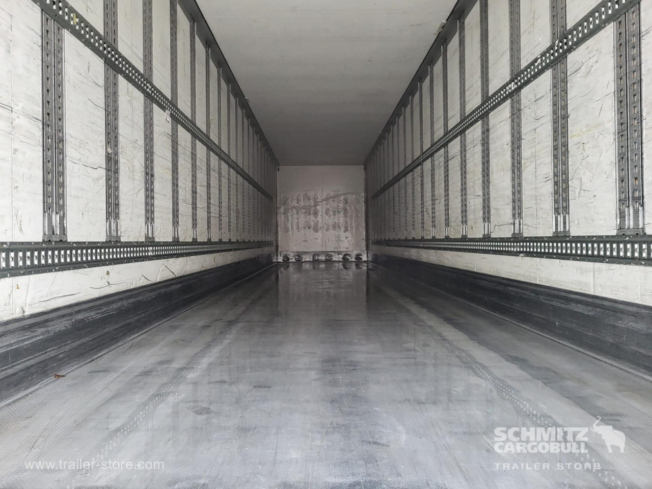 Schmitz Cargobull Insulated box 