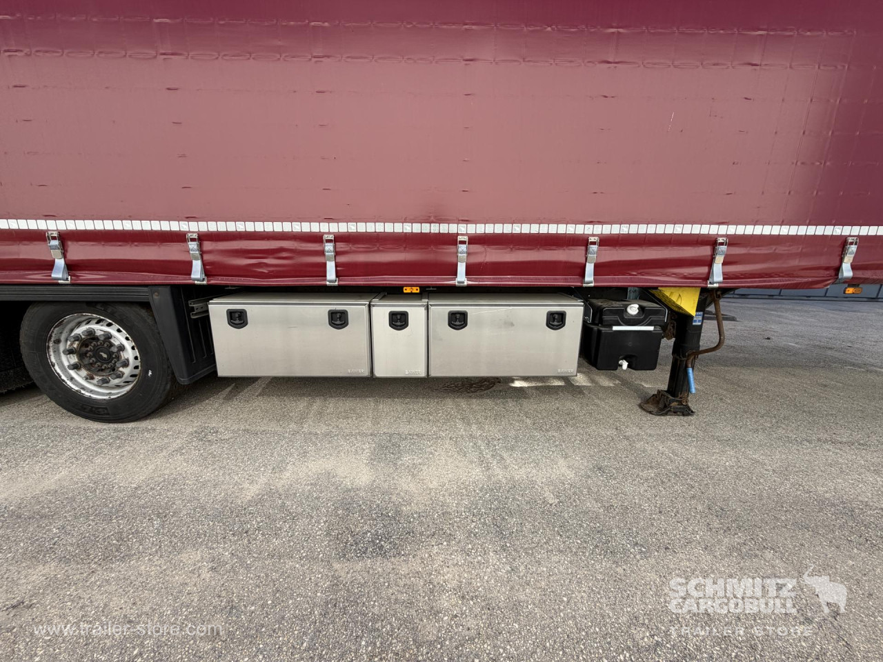 Schmitz Cargobull Curtainsider Mega 