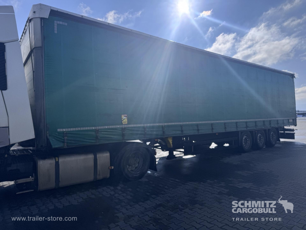 Schmitz Cargobull Curtainsider Mega 