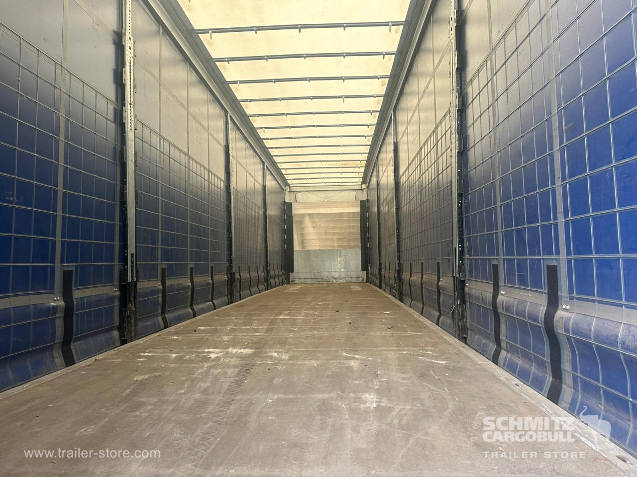 Schmitz Cargobull Semitrailer Curtainsider Mega 