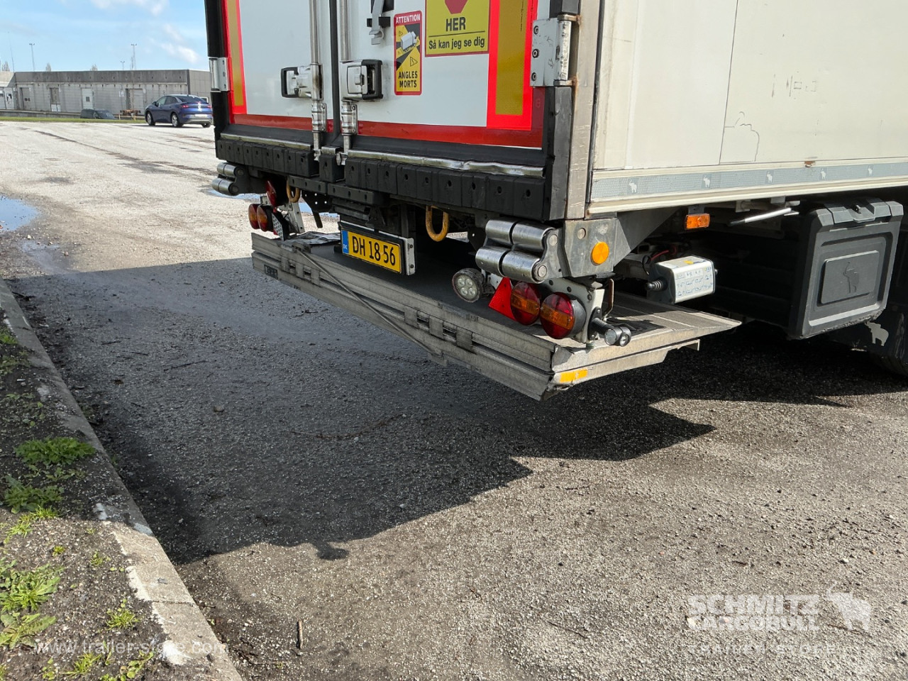 Schmitz Cargobull Auflieger Tiefkühlkoffer Multitemp Double deck Taillift 