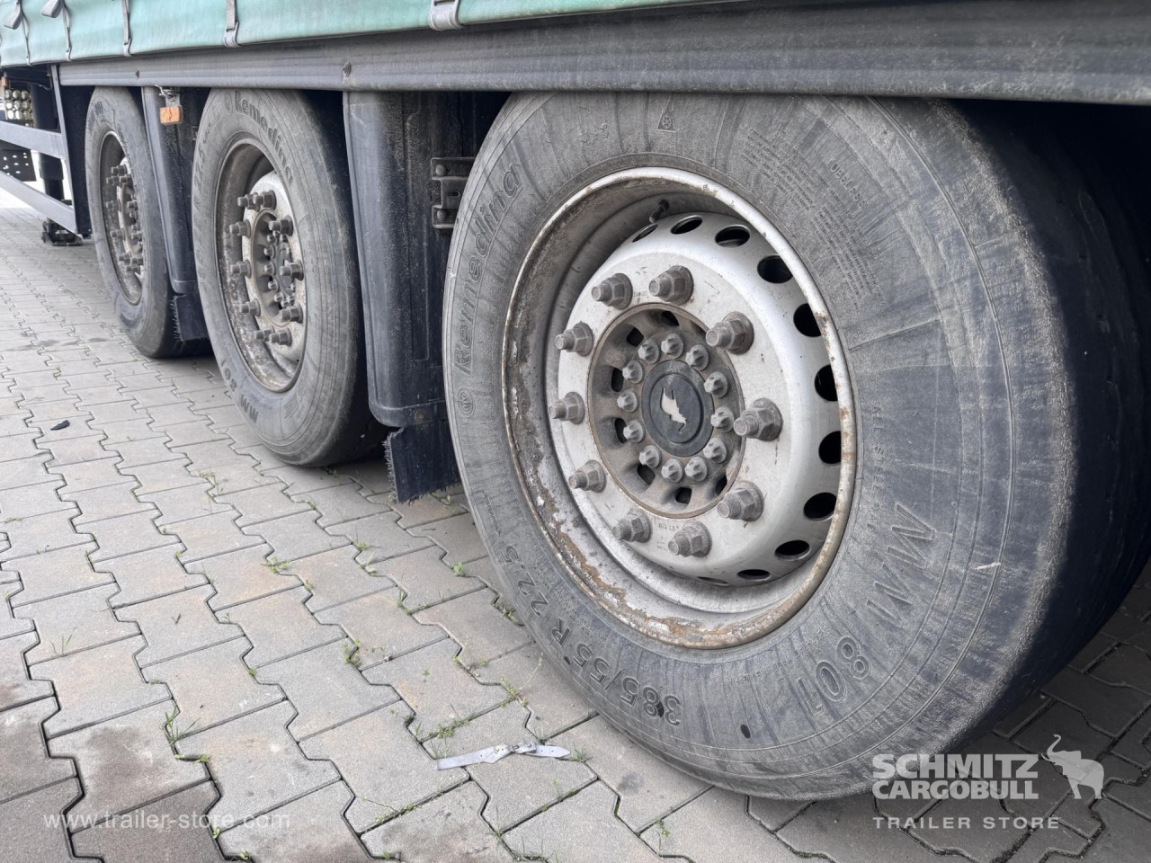 Schmitz Cargobull Curtainsider Mega 