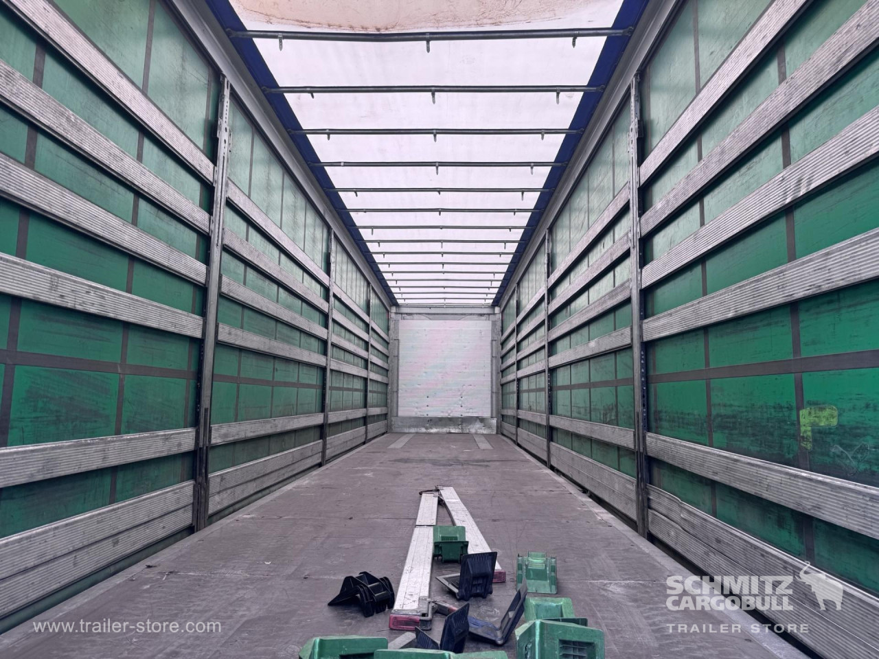 Schmitz Cargobull Curtainsider Mega 