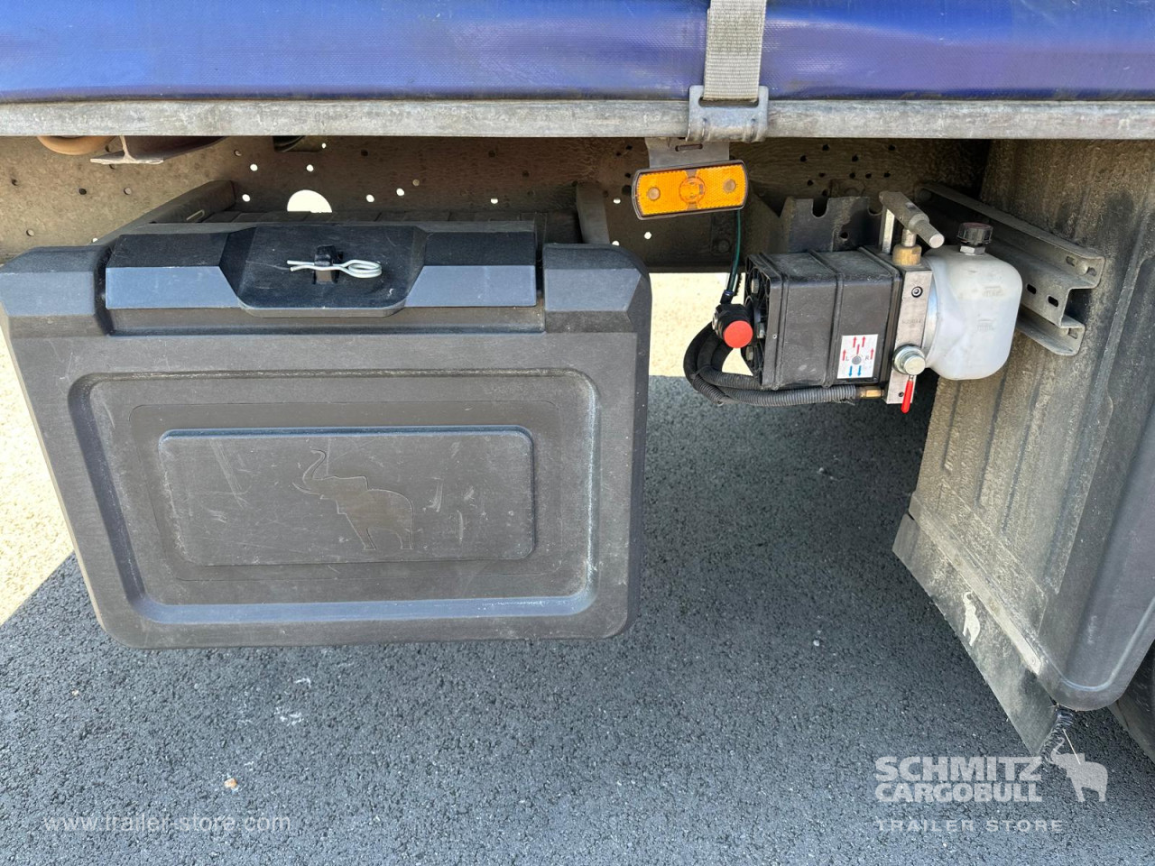 Schmitz Cargobull Semitrailer Curtainsider Mega 