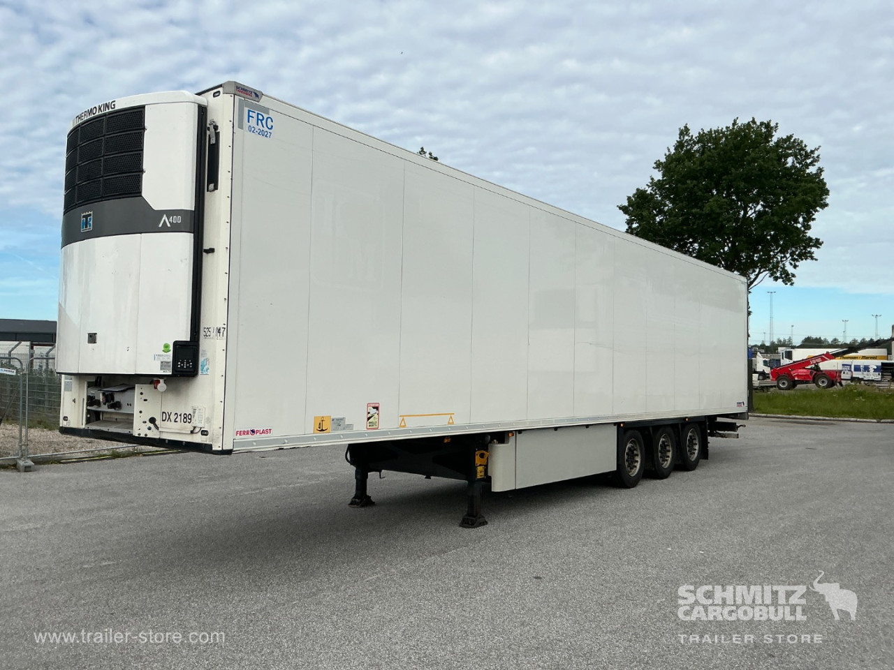 Schmitz Cargobull Reefer Meat hanging system 
