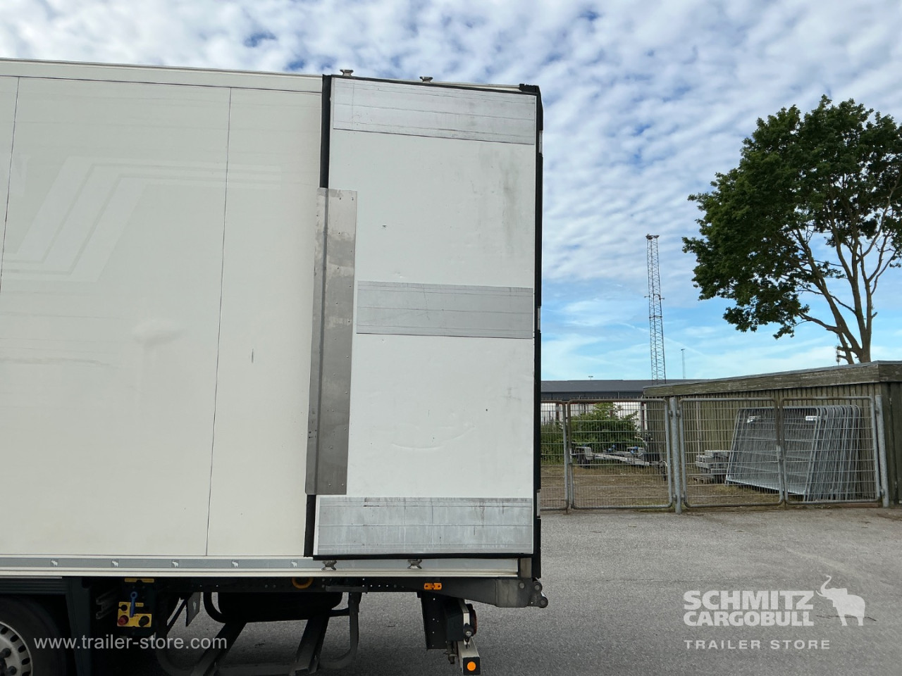 Schmitz Cargobull Reefer Meat hanging system 