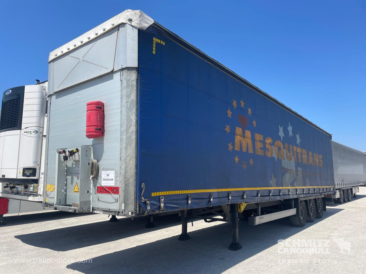 Schmitz Cargobull Curtainsider Mega 