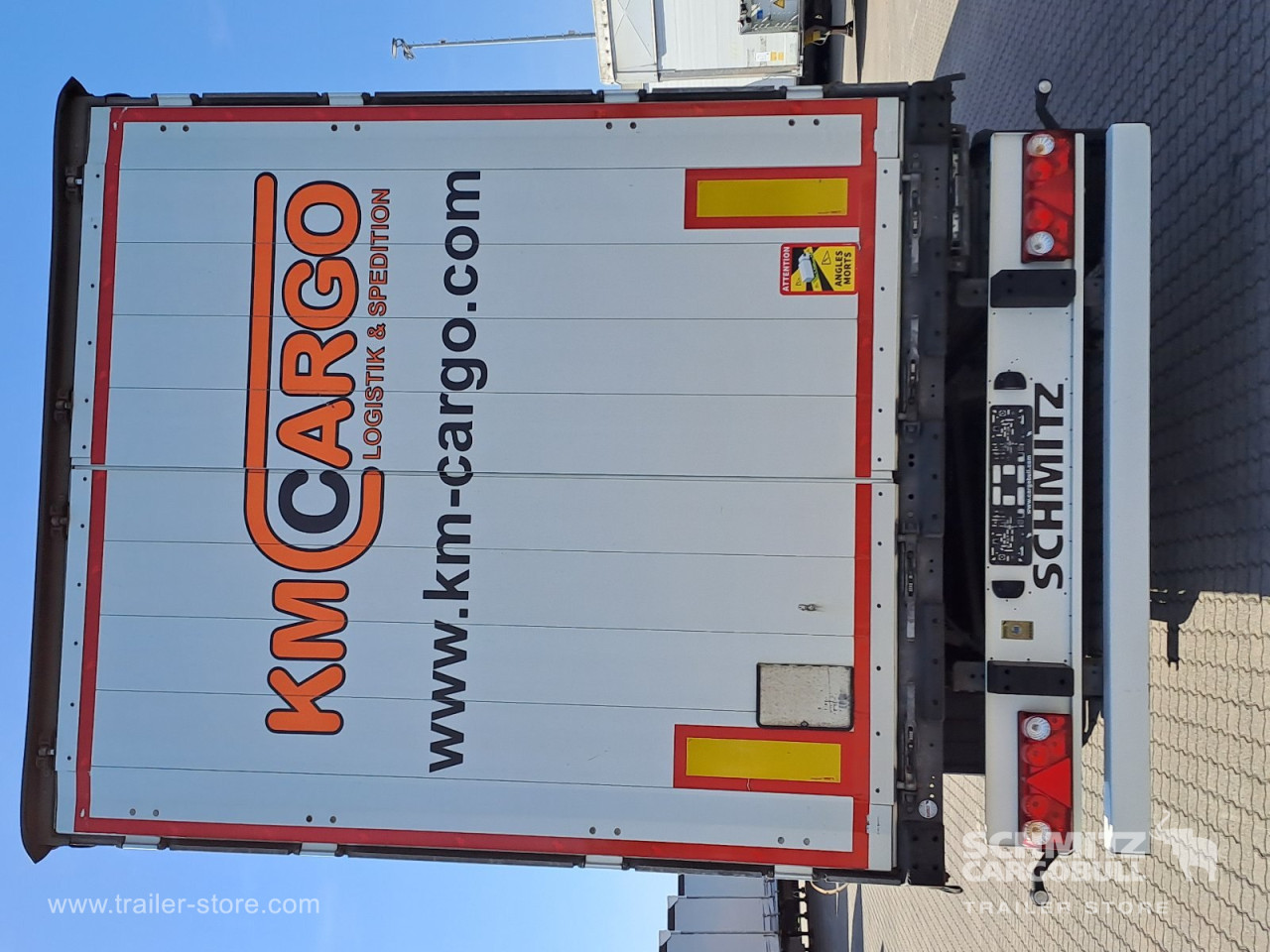Schmitz Cargobull Curtainsider Standard Getränke 