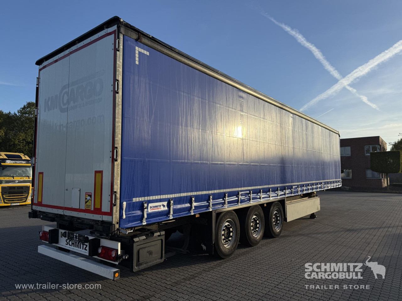 Schmitz Cargobull Curtainsider Standard Getränke 