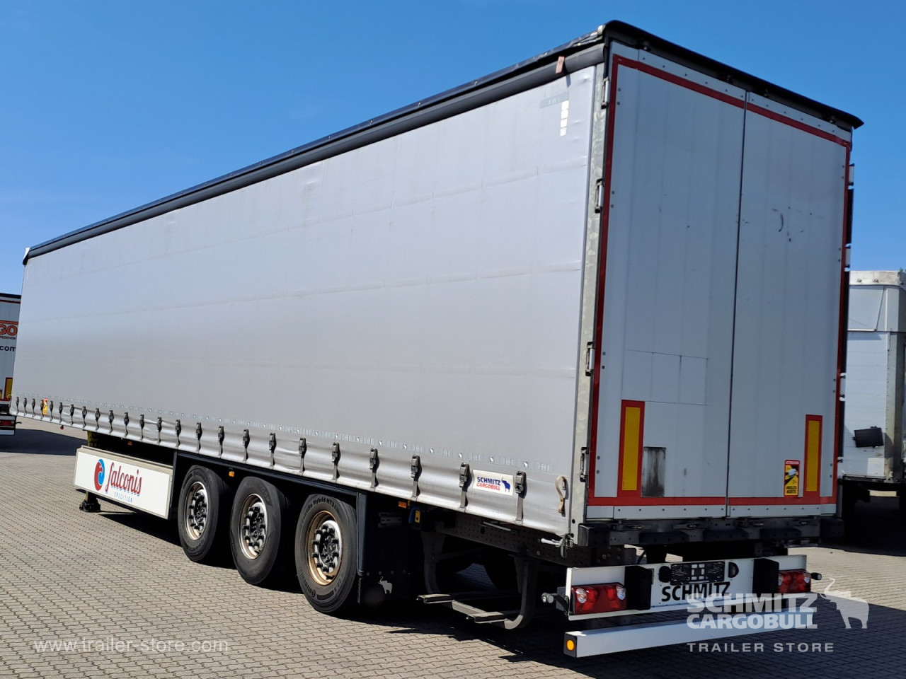 Schmitz Cargobull Curtainsider Standard Getränke 