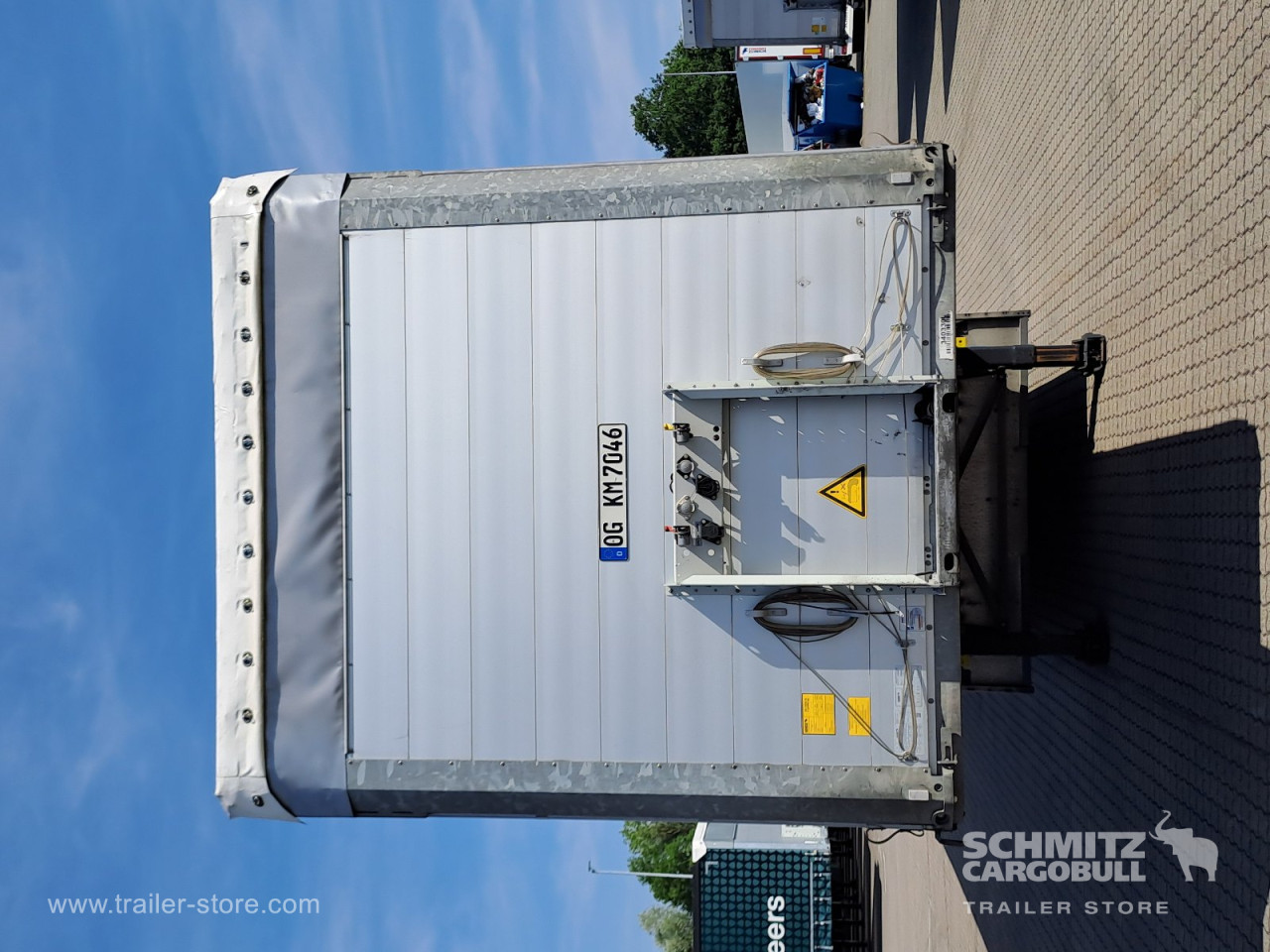 Schmitz Cargobull Curtainsider Standard Getränke 