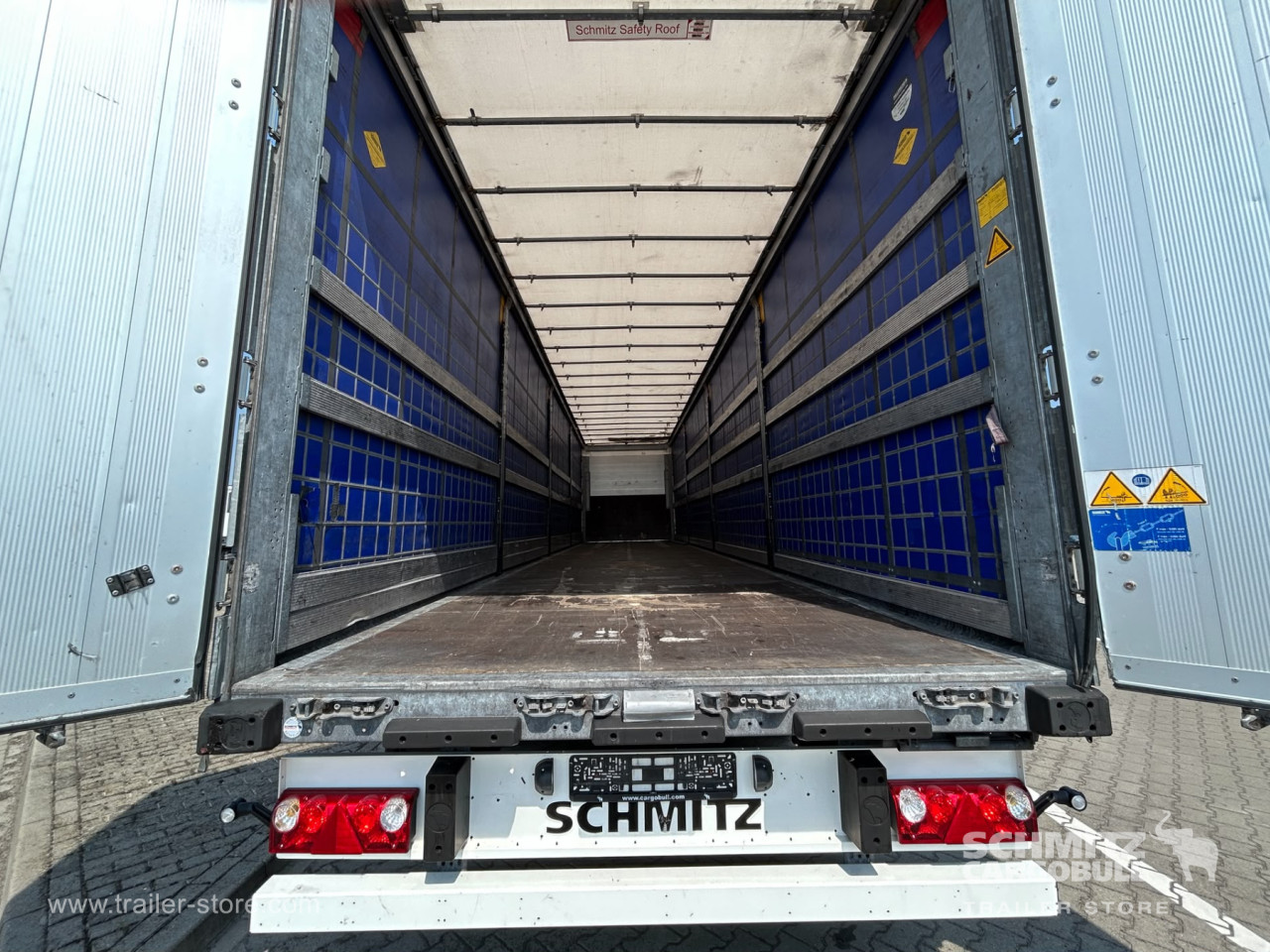 Schmitz Cargobull Curtainsider Standard 
