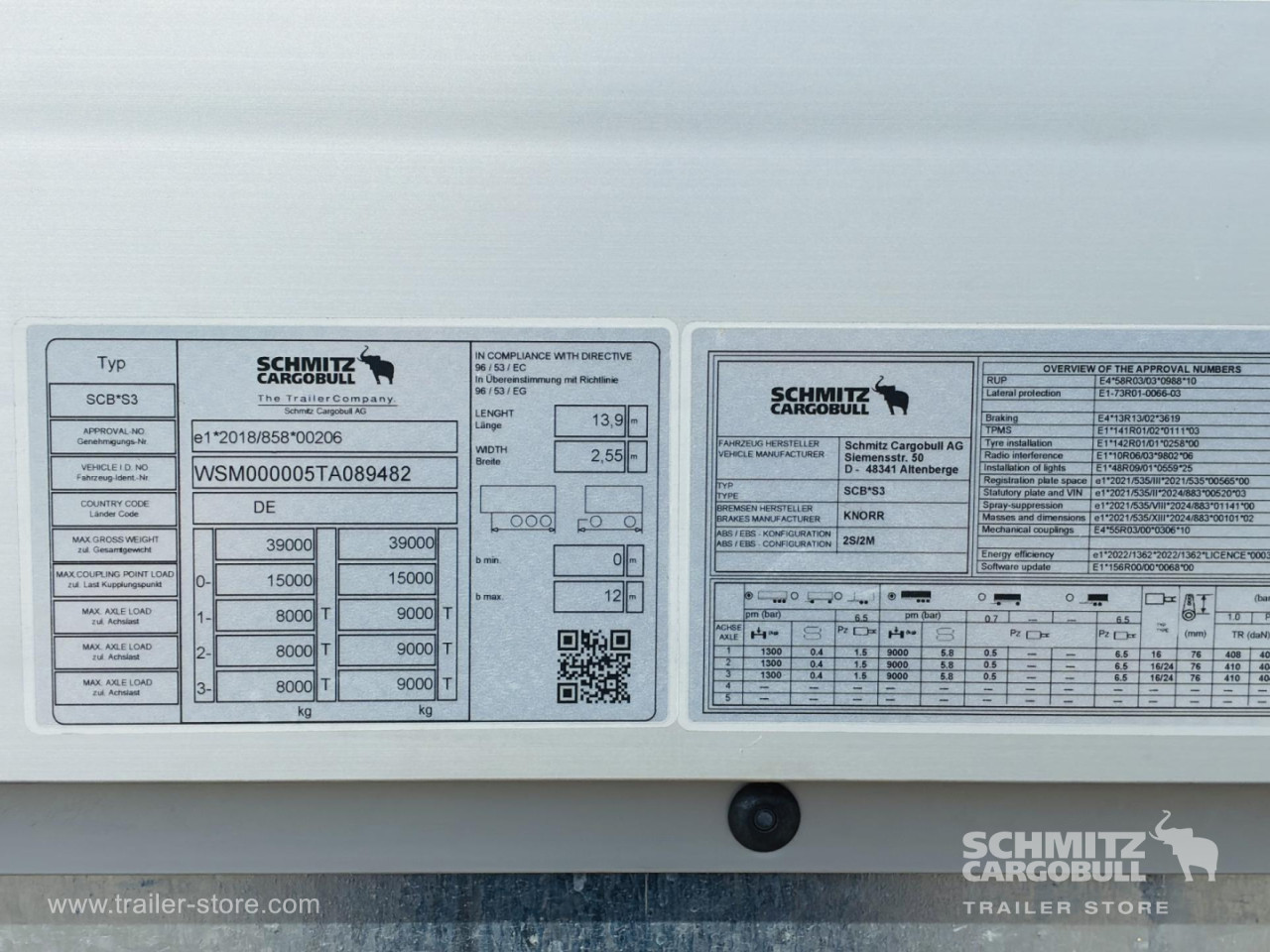 Schmitz Cargobull Curtainsider Standard Getränke 