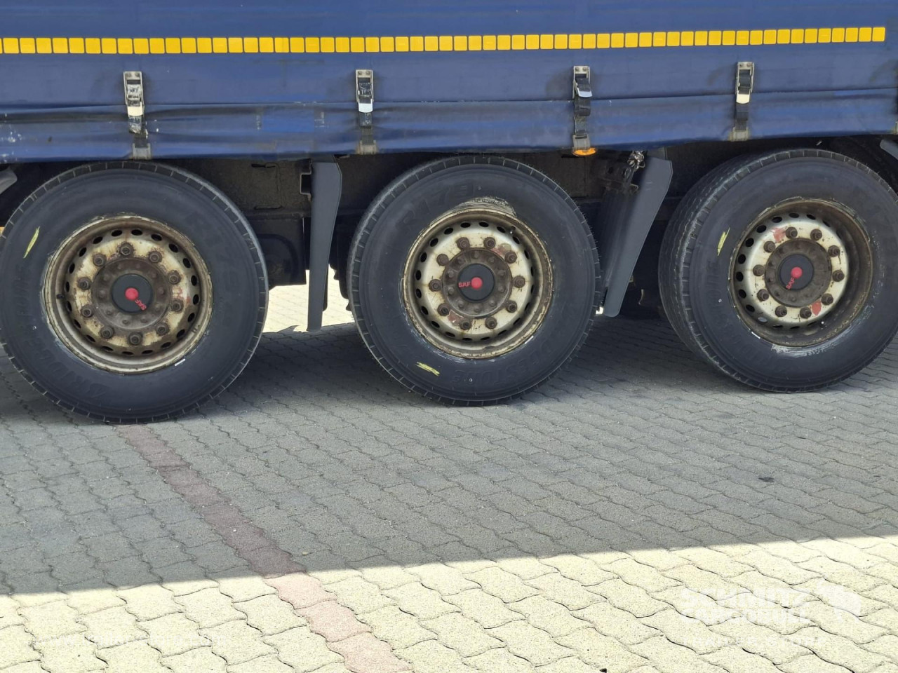 KOEGEL Curtainsider Mega 