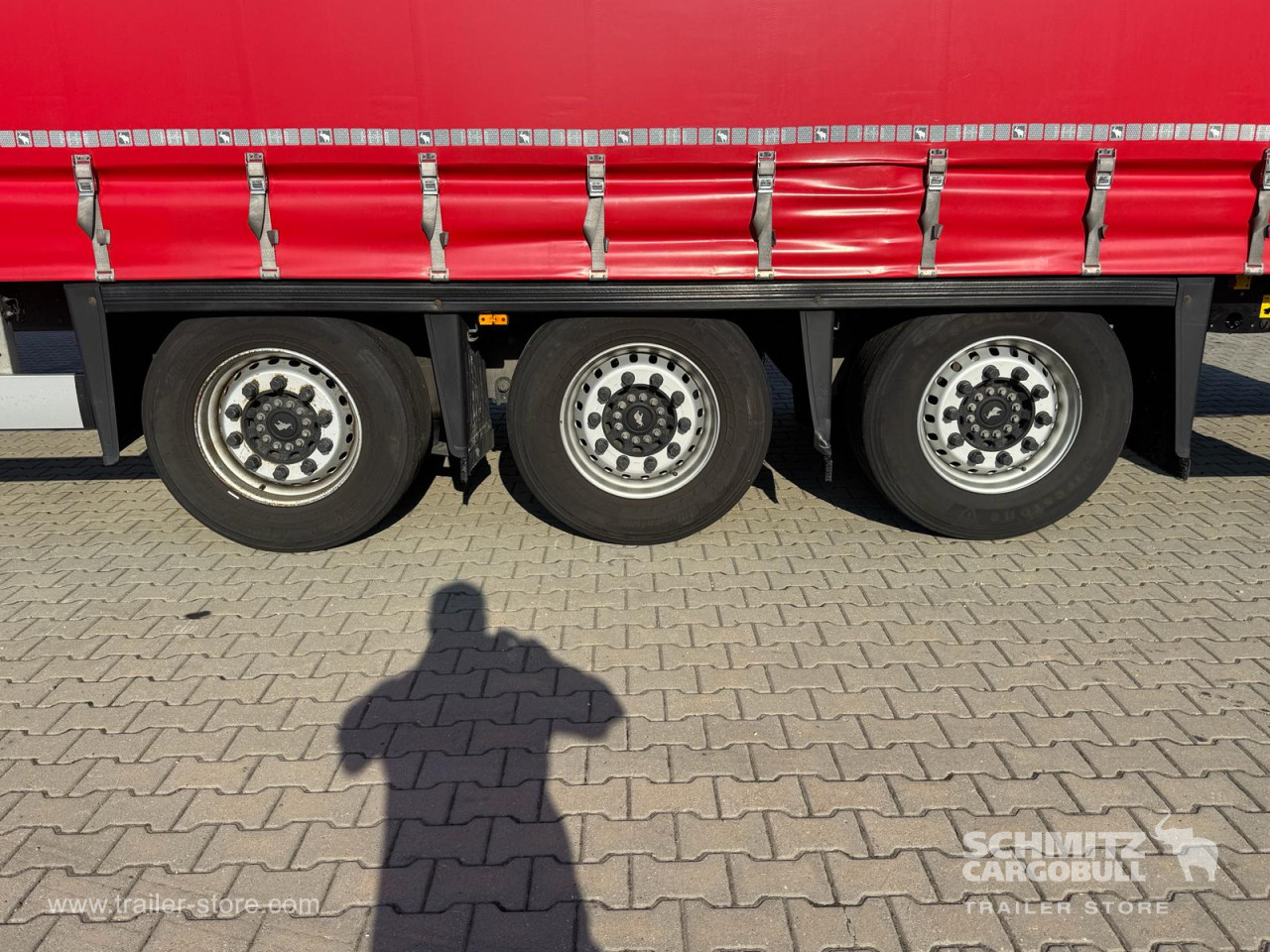Schmitz Cargobull Curtainsider Mega 