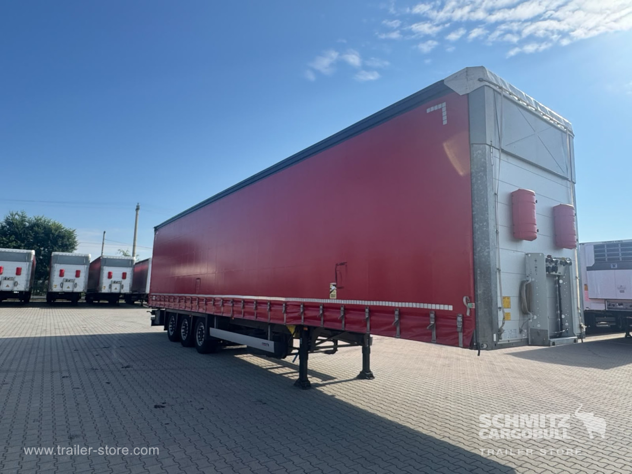 Schmitz Cargobull Curtainsider Mega 