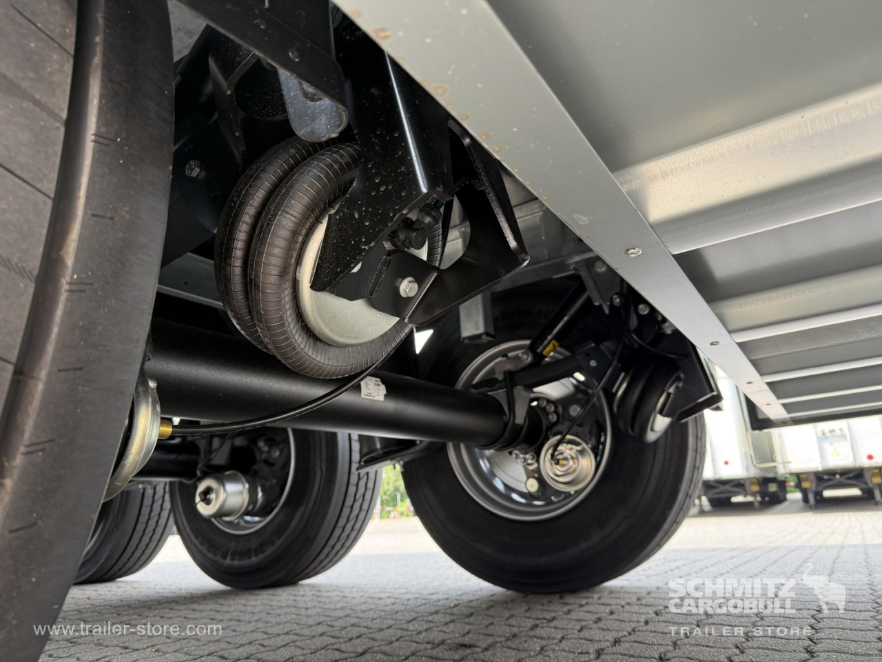 Schmitz Cargobull Tiefkühler Standard Doppelstock Trennwand 