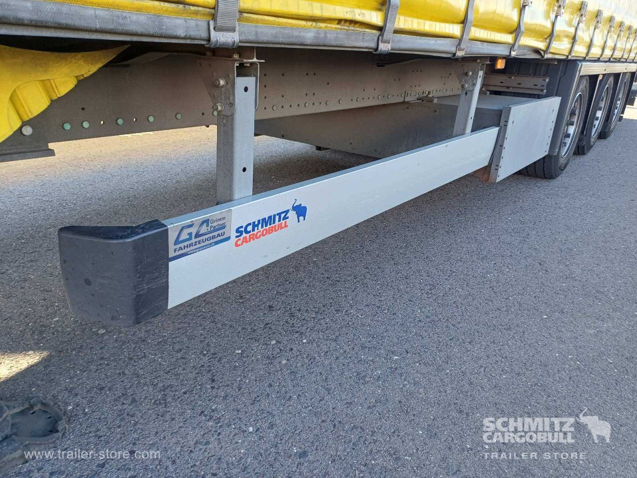 Schmitz Cargobull Curtainsider Mega 