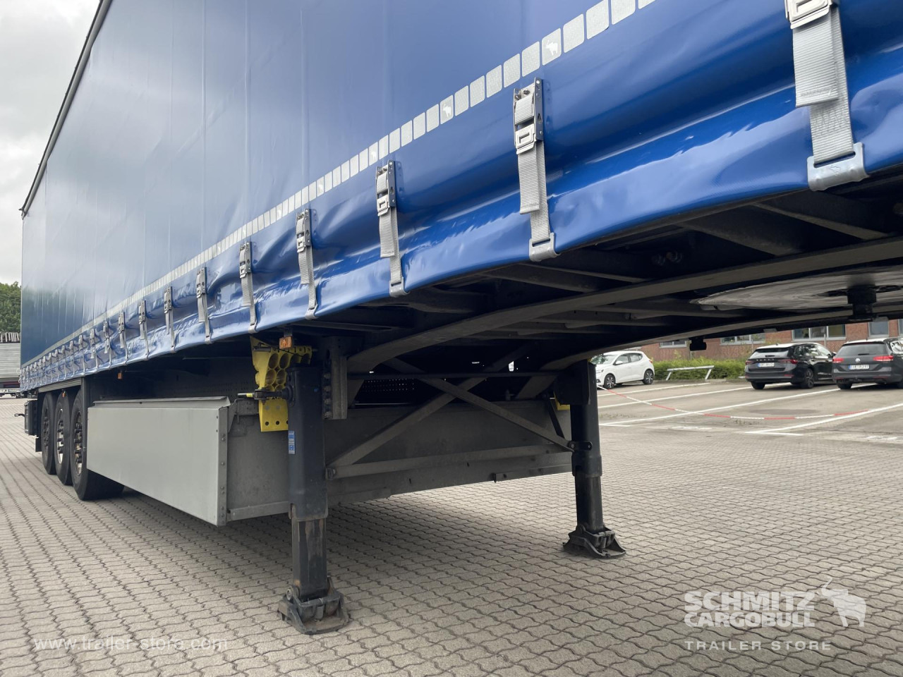 Schmitz Cargobull Curtainsider Standard Getränke 