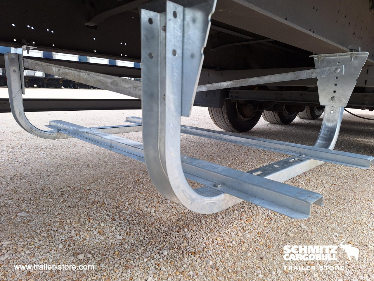Schmitz Cargobull Curtainsider Mega 