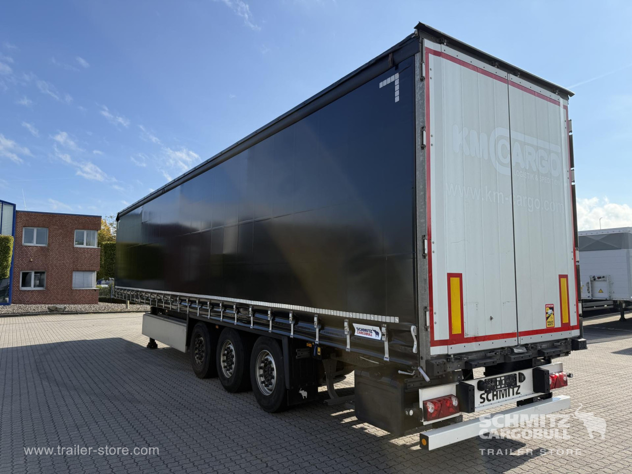 Schmitz Cargobull Curtainsider Standard Getränke 
