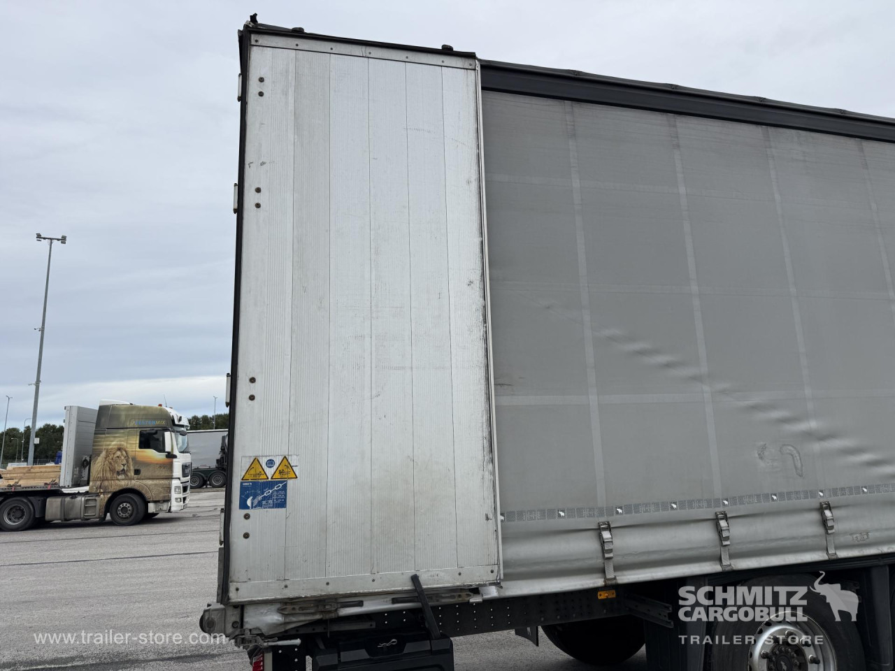 Schmitz Cargobull Curtainsider Standard 