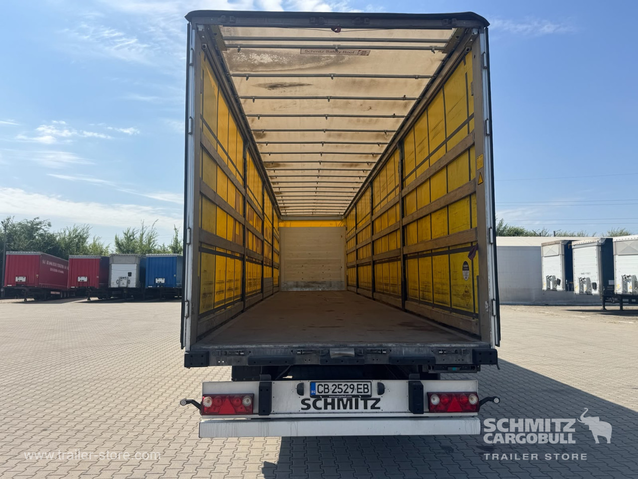 Schmitz Cargobull Curtainsider Standard 
