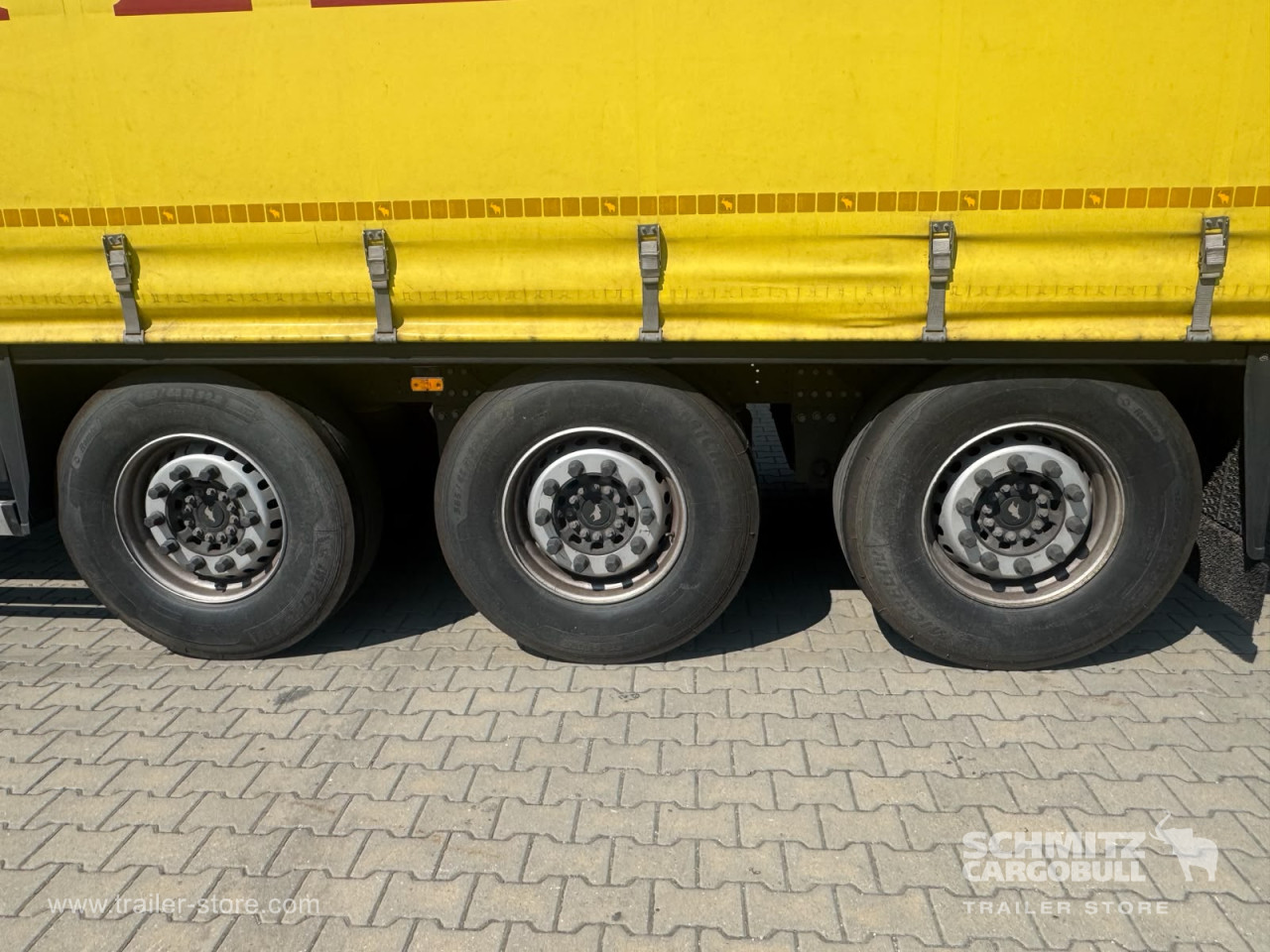 Schmitz Cargobull Curtainsider Standard 