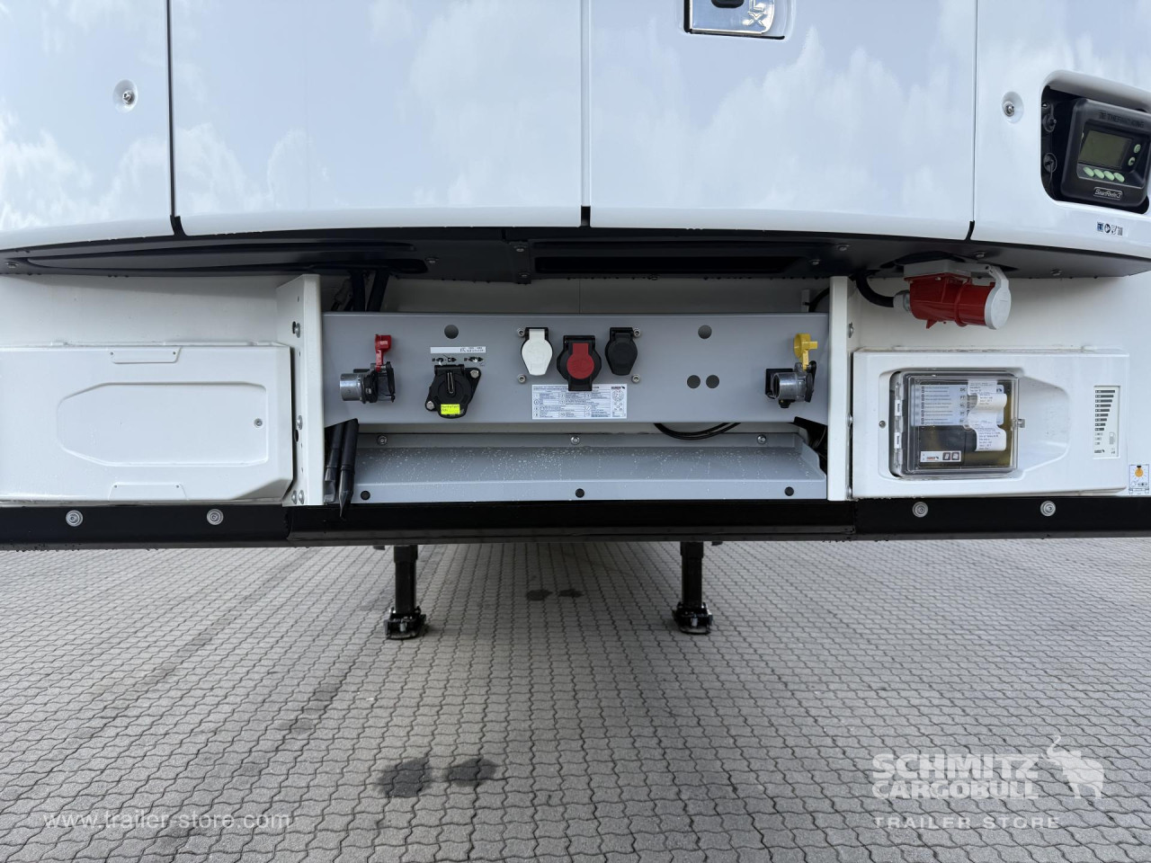 Schmitz Cargobull Tiefkühler Standard Doppelstock Trennwand 