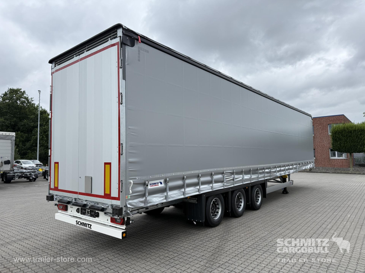 Schmitz Cargobull Curtainsider Mega Getränke 