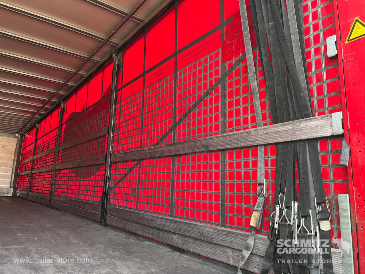 Schmitz Cargobull Curtainsider Standard 