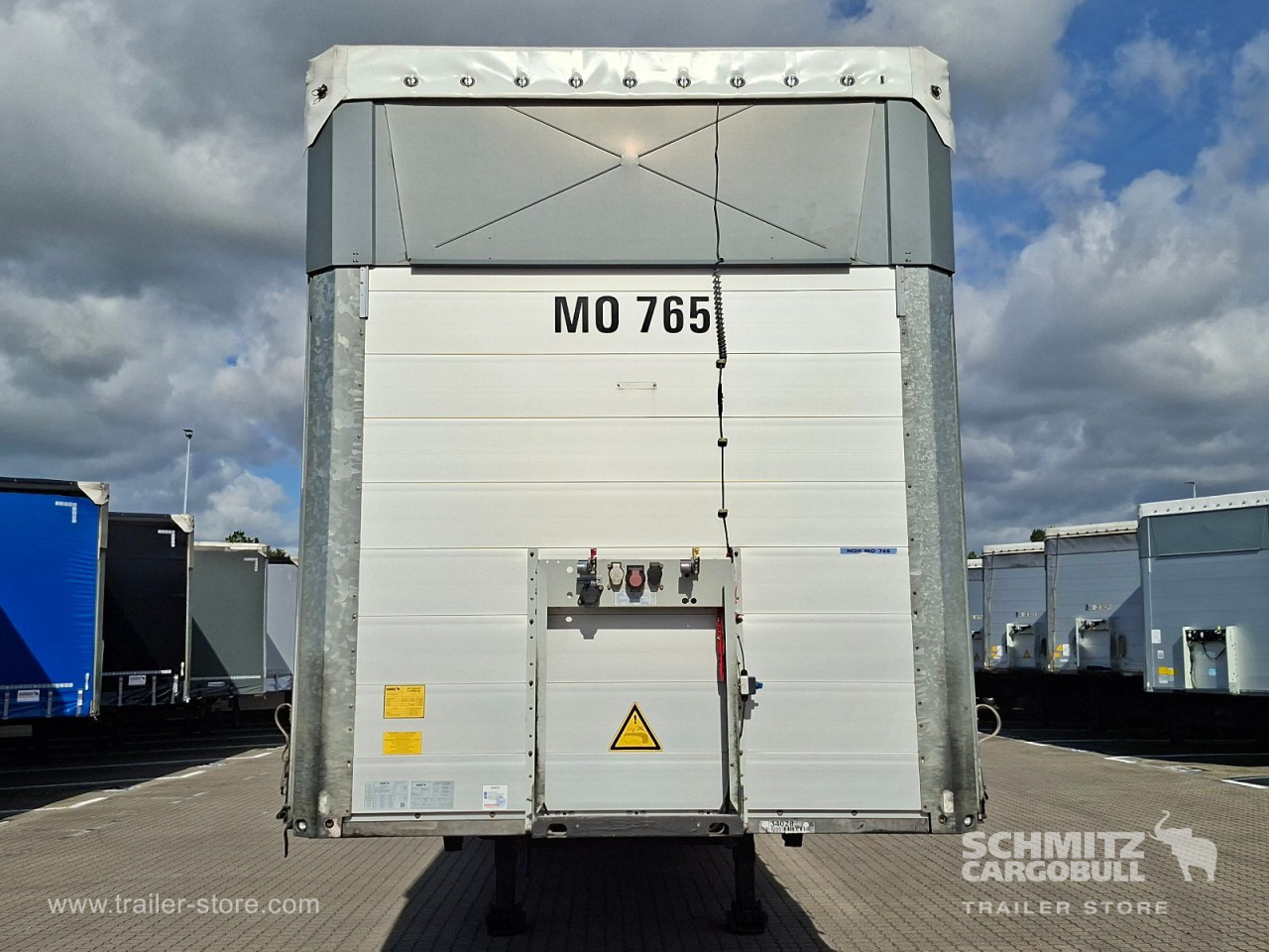 Schmitz Cargobull Curtainsider Mega 