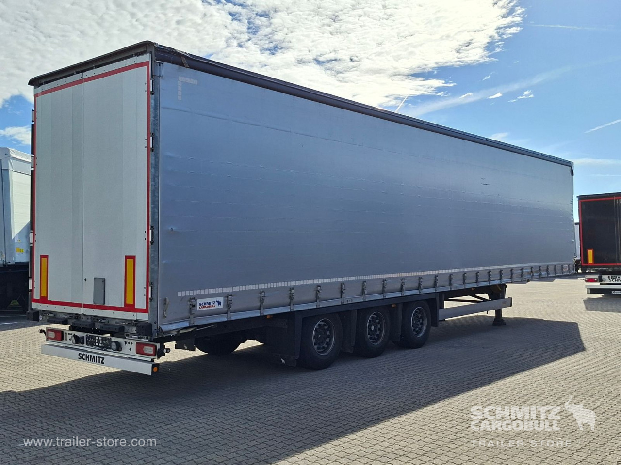 Schmitz Cargobull Curtainsider Mega 
