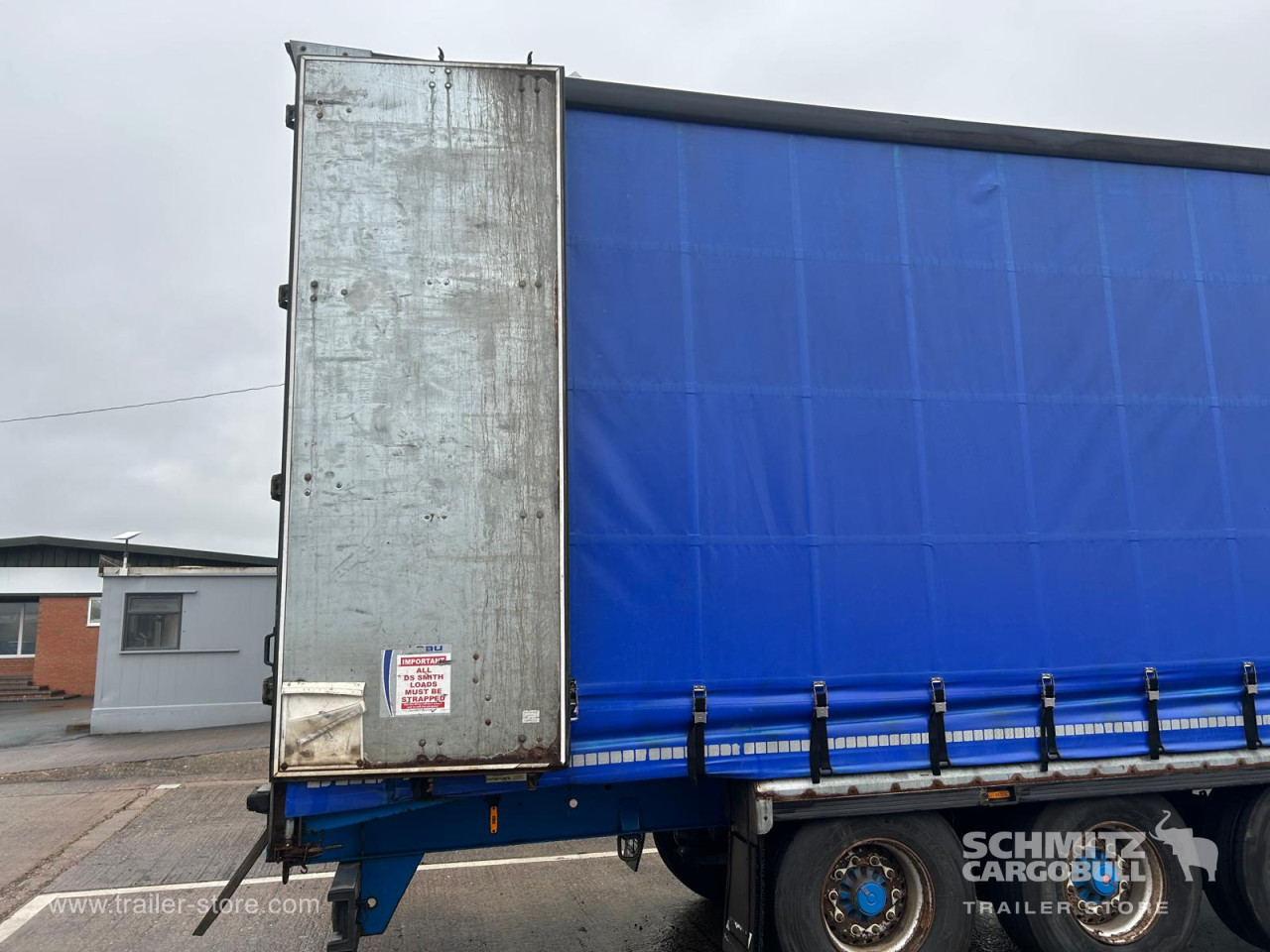 MONTRACON Curtainsider Standard UK 