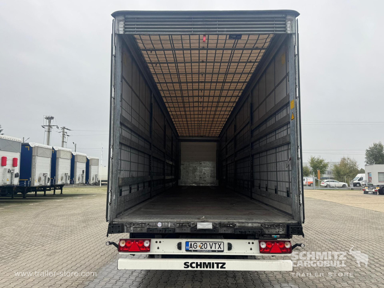 Schmitz Cargobull Curtainsider Mega 