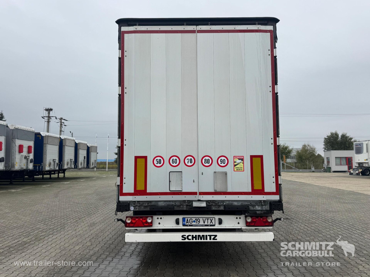 Schmitz Cargobull Curtainsider Mega 