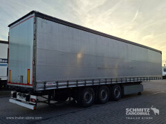 Schmitz Cargobull Curtainsider Standard Getränke 