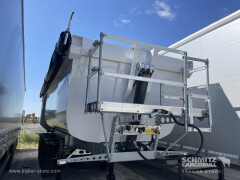 Schmitz Cargobull Tipper Steel half pipe body 28m³ 