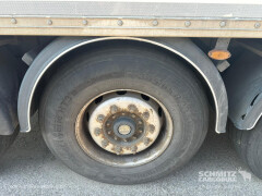 FRUEHAUF Semitrailer Dryfreight Standard Porte relevante 
