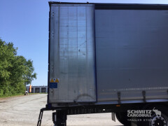 Schmitz Cargobull Curtainsider Standard , Folding wall right 