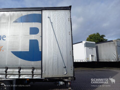 Schmitz Cargobull Curtainsider Mega Getränke 