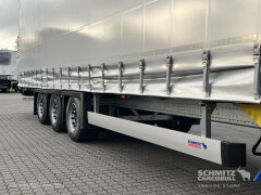 Schmitz Cargobull Curtainsider Mega Getränke 