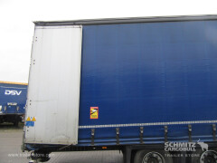 Schmitz Cargobull Curtainsider Mega Getränke 