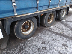 Krone Curtainsider Mega 