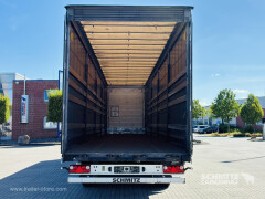 Schmitz Cargobull Curtainsider Coil Getränke 